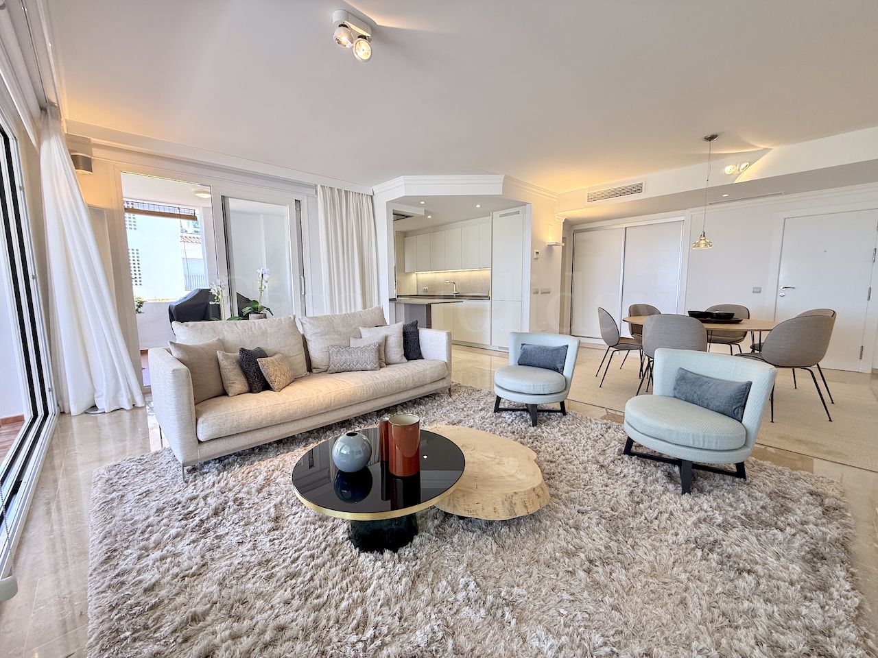 Apartamento en La Mairena, Marbella