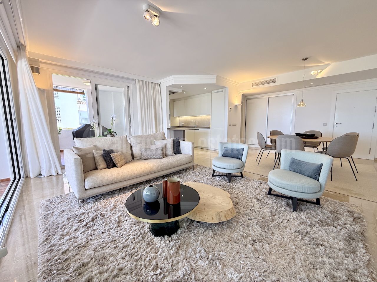Apartamento en La Mairena, Marbella