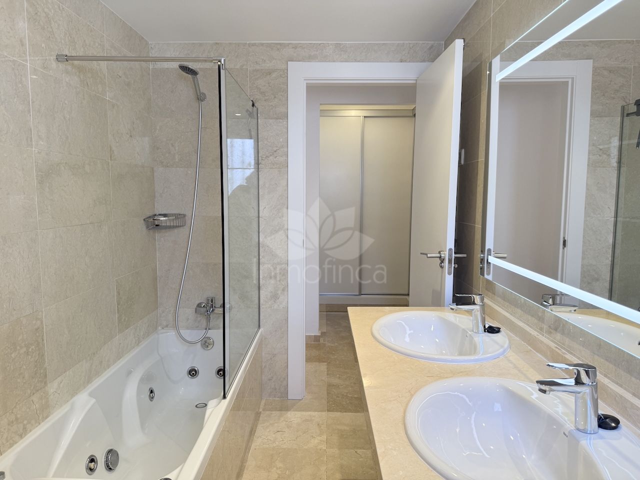 Apartamento en La Mairena, Marbella