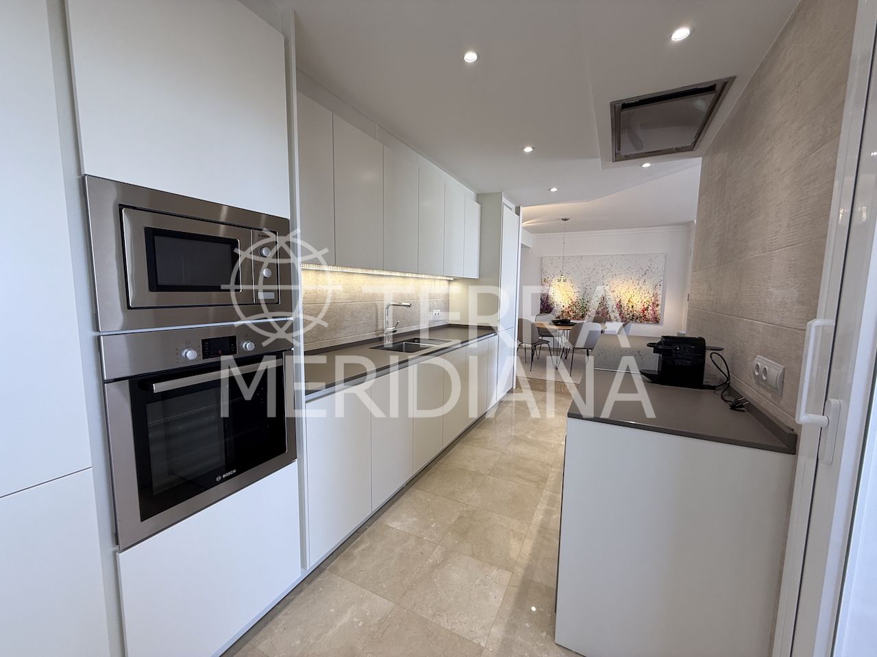 Apartment in La Mairena, Marbella