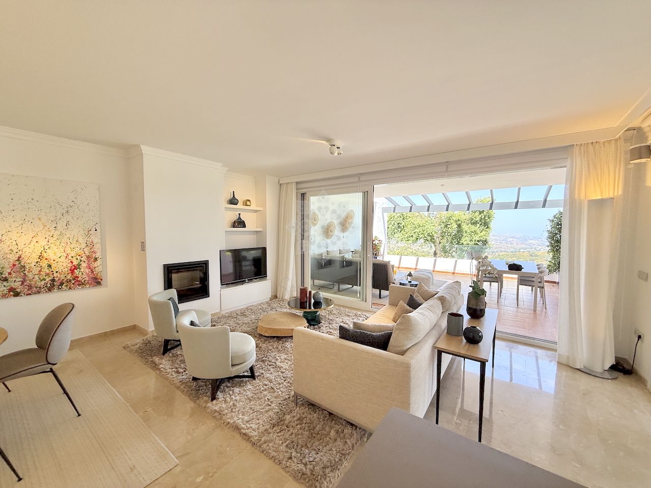 Apartment in La Mairena, Marbella