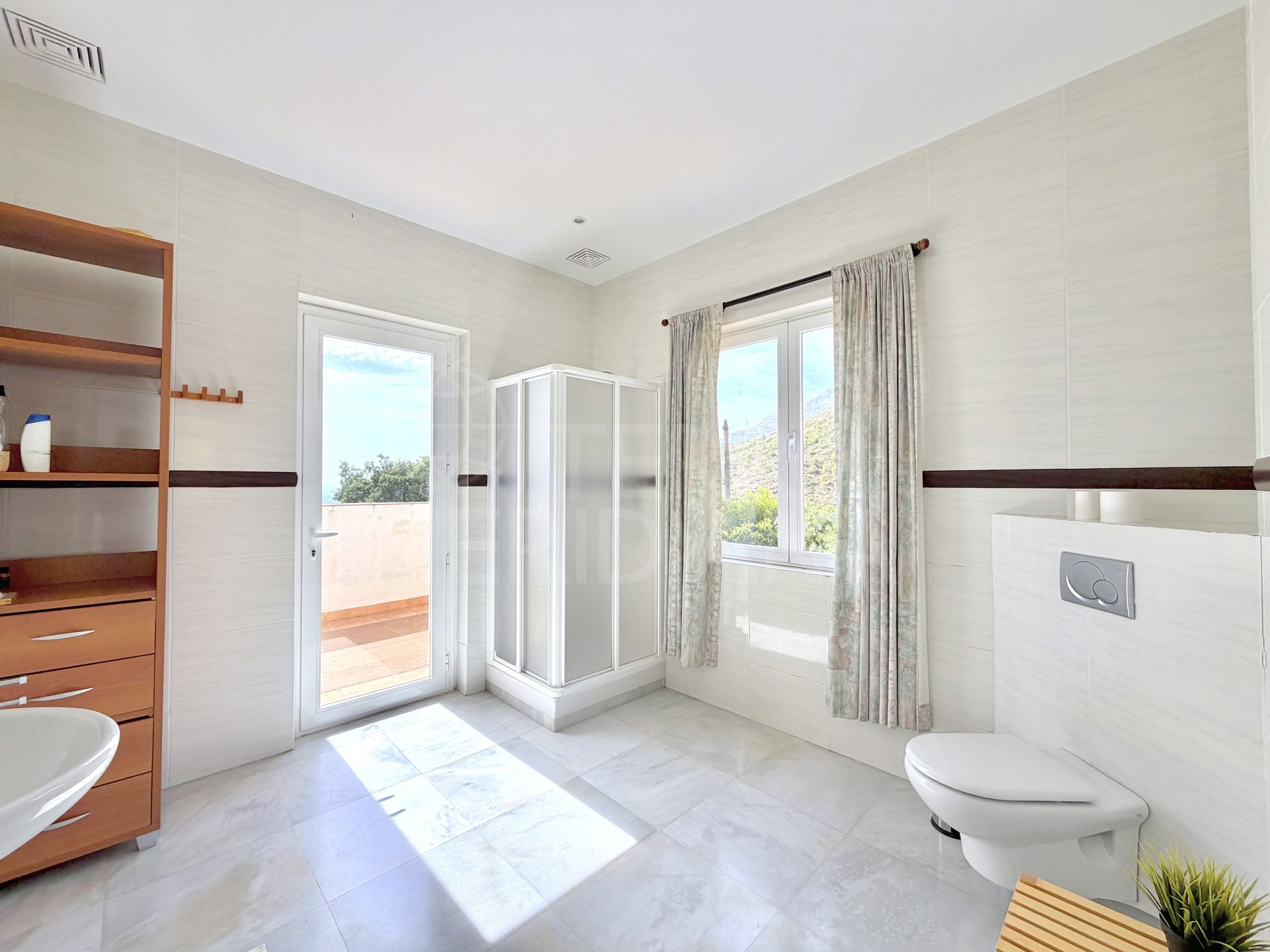 Villa in Los Reales - Sierra Estepona, Estepona