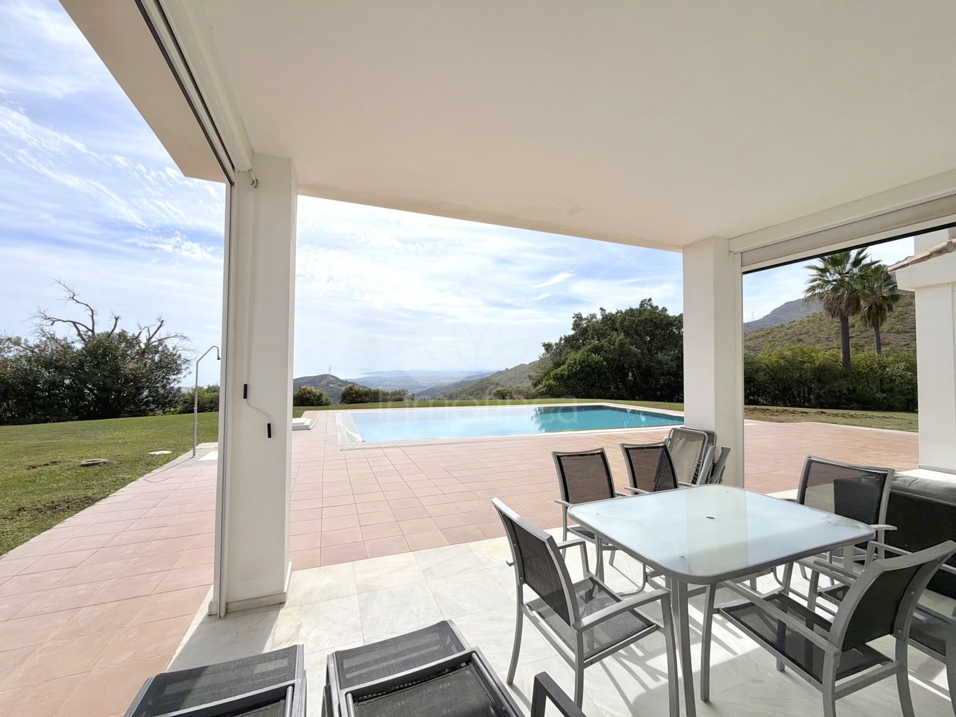 Villa en Los Reales - Sierra Estepona, Estepona