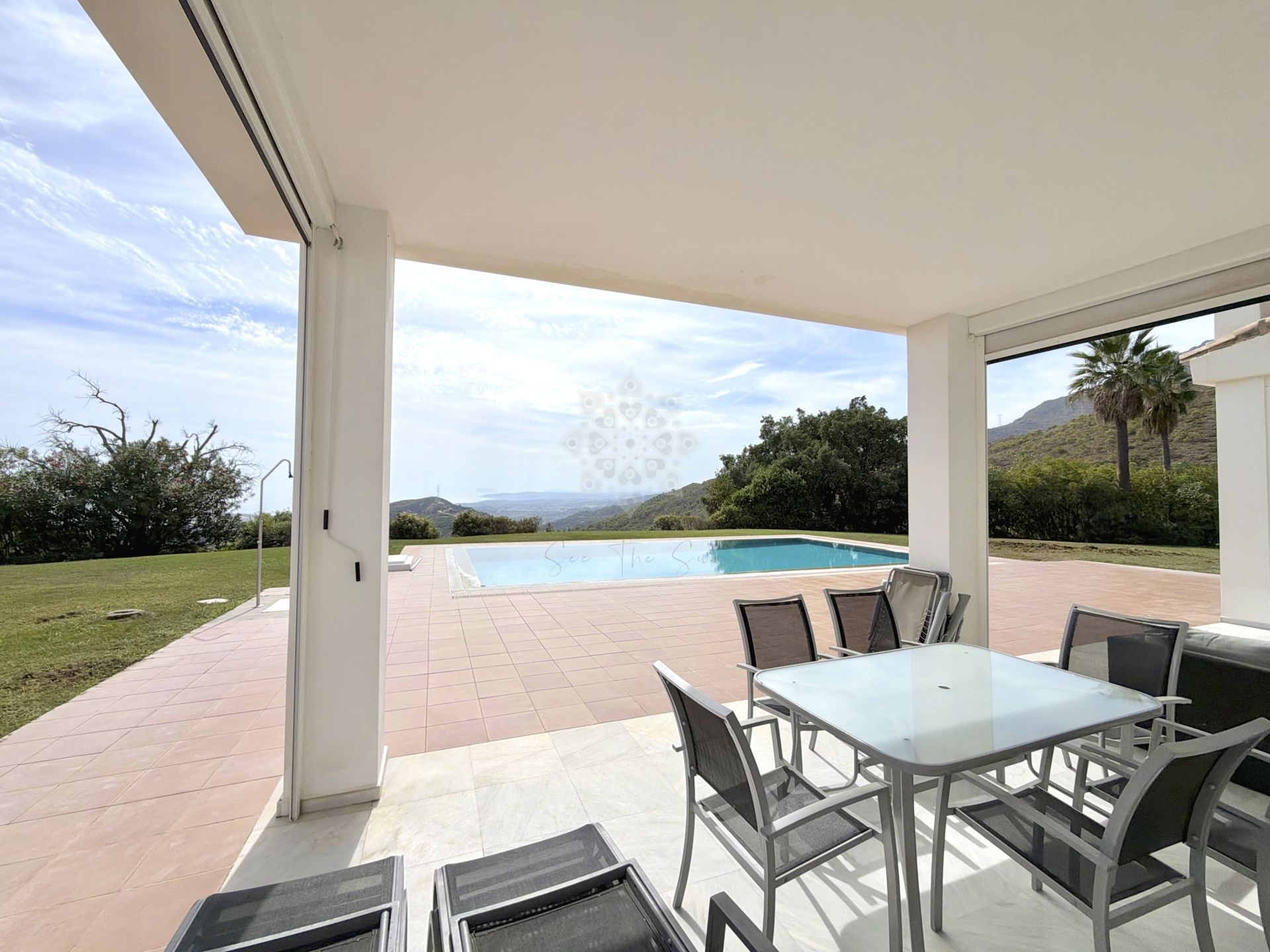 Villa in Los Reales - Sierra Estepona, Estepona