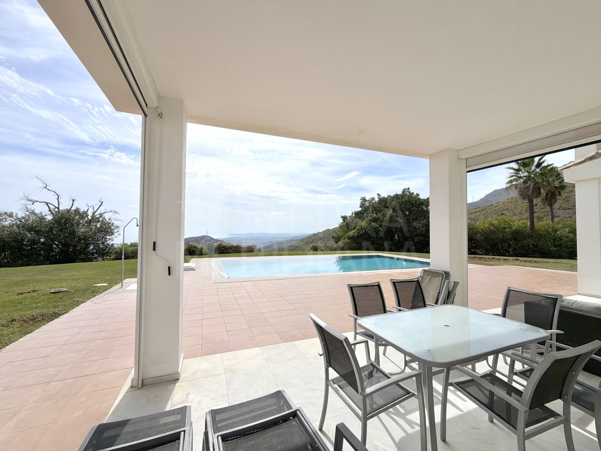 Villa in Los Reales - Sierra Estepona, Estepona