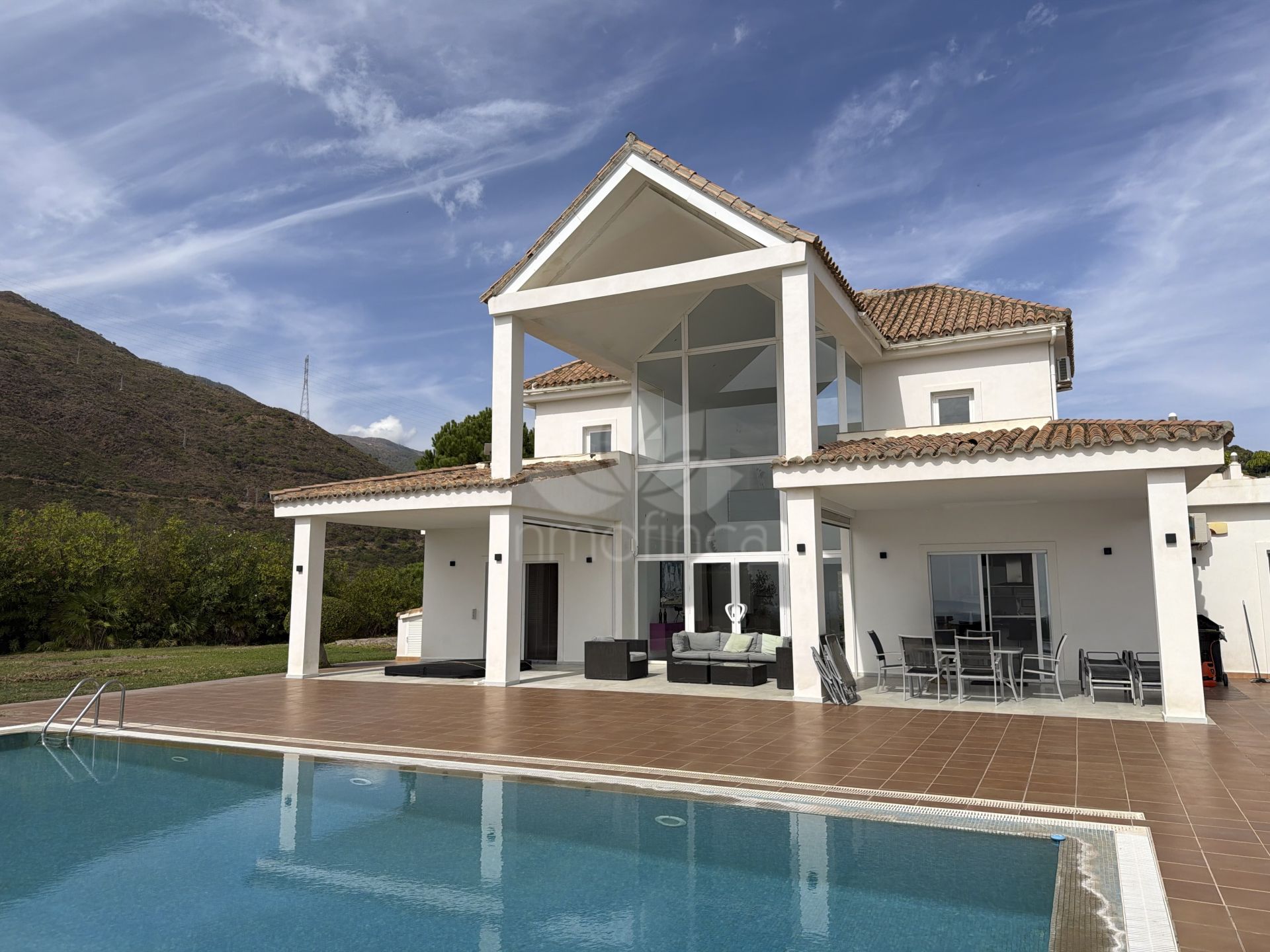 Villa en Los Reales - Sierra Estepona, Estepona