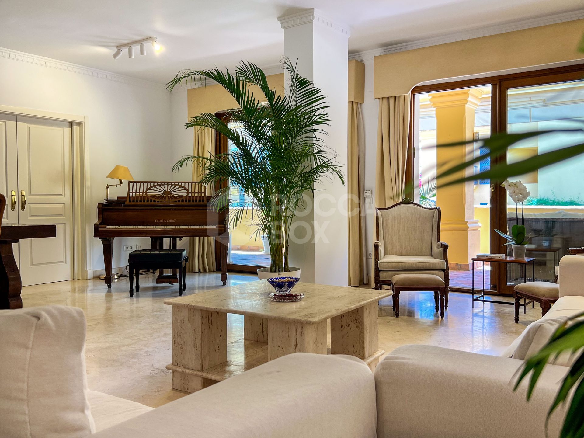 Spectacular double apartment with 5 bedrooms for sale in Nagüeles, Marbella