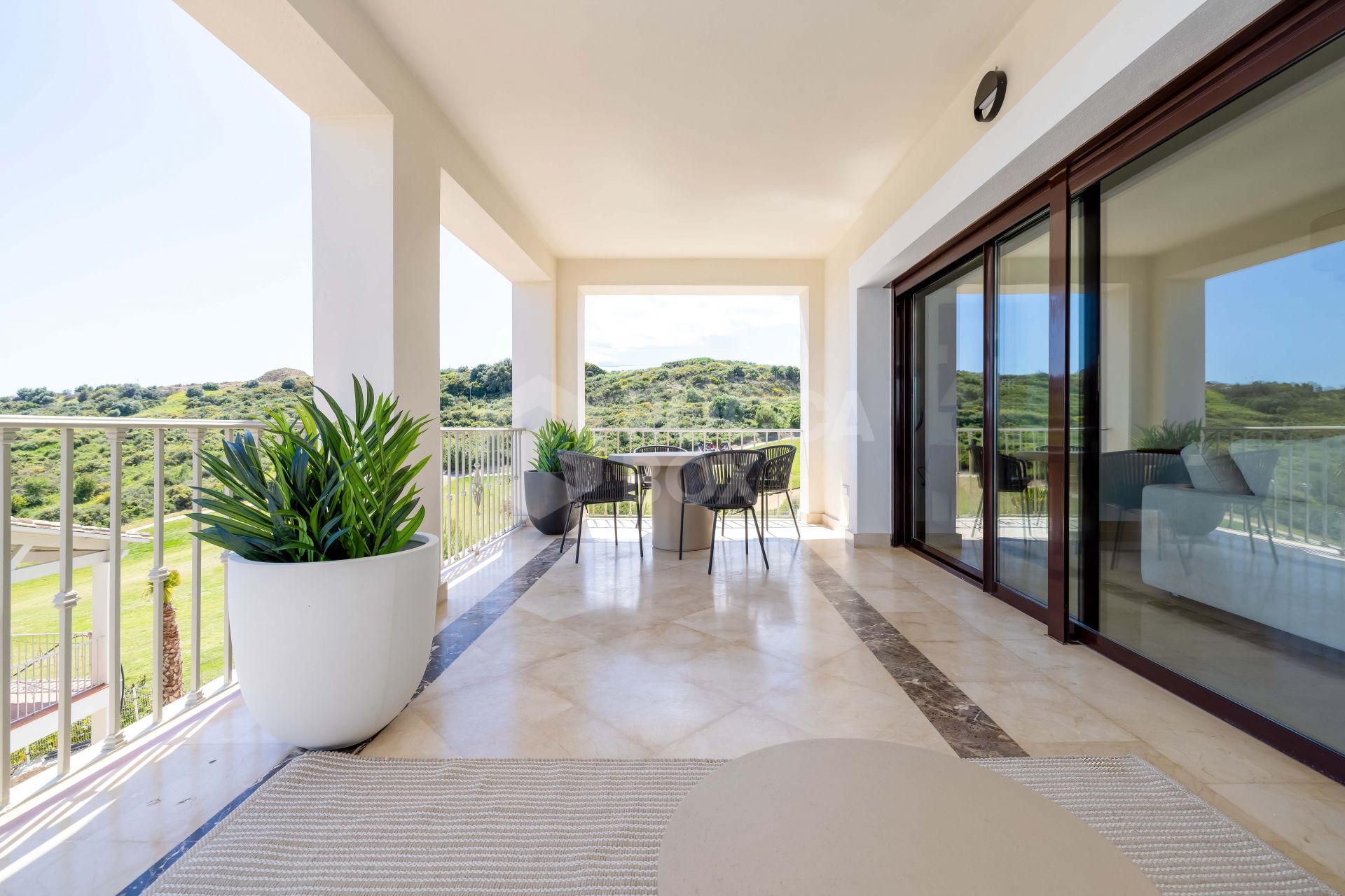 Welcome to Altoasis Residences, your new home on the Costa del Sol
