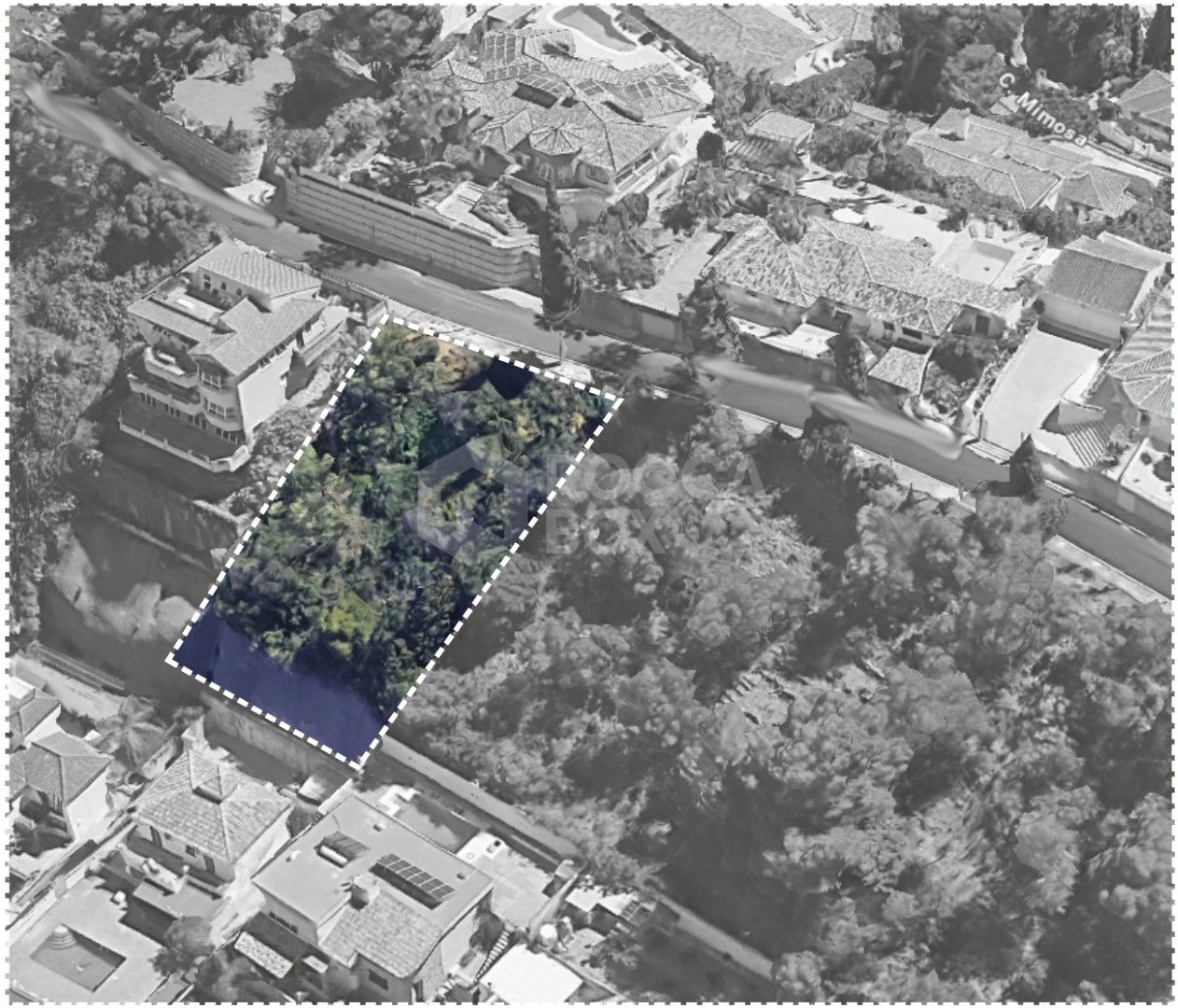 580 m² plot in a residential area