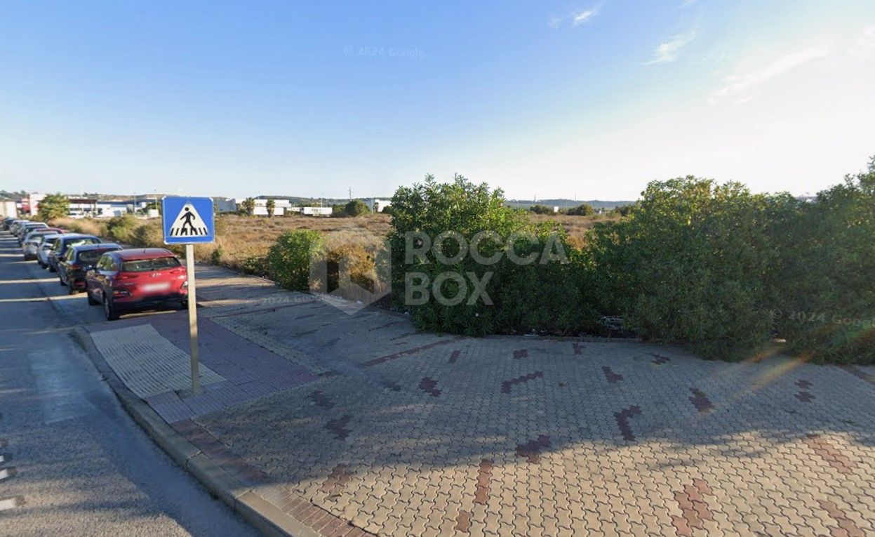 Two adjoining plots in the Las Salinas industrial estate in San José. Excellent logistical location.