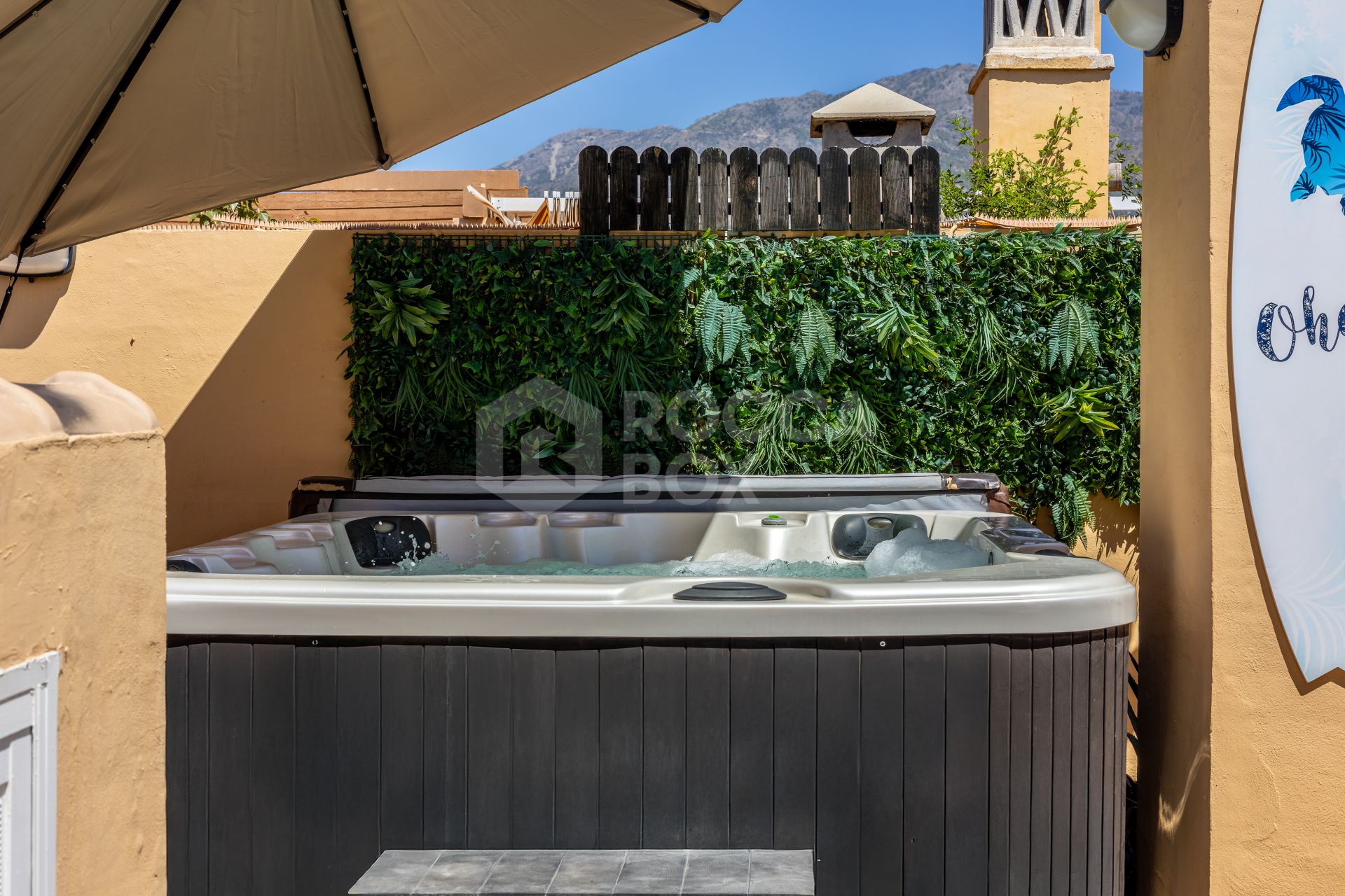 DUPLEX PENTHOUSE WITH LARGE TERRACE