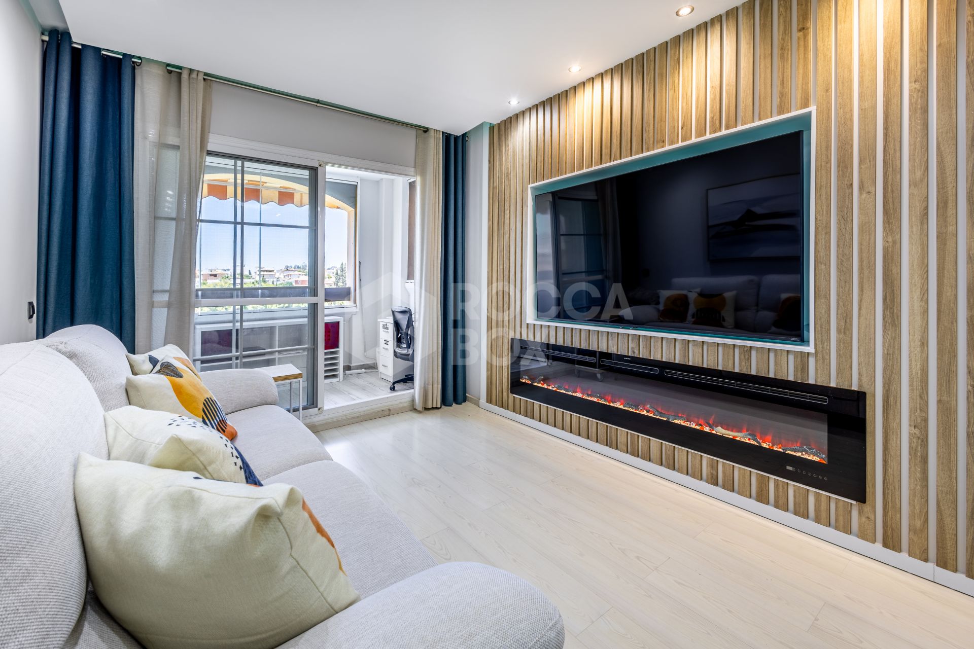 DUPLEX PENTHOUSE WITH LARGE TERRACE