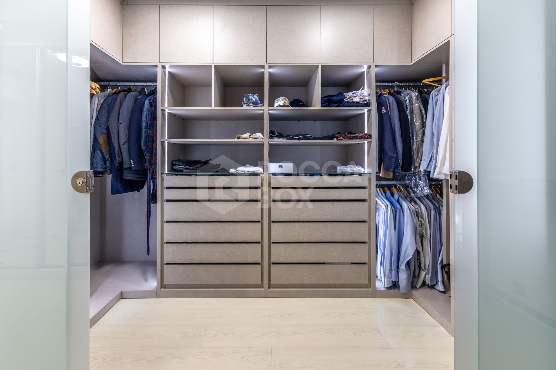 DUPLEX PENTHOUSE WITH LARGE TERRACE