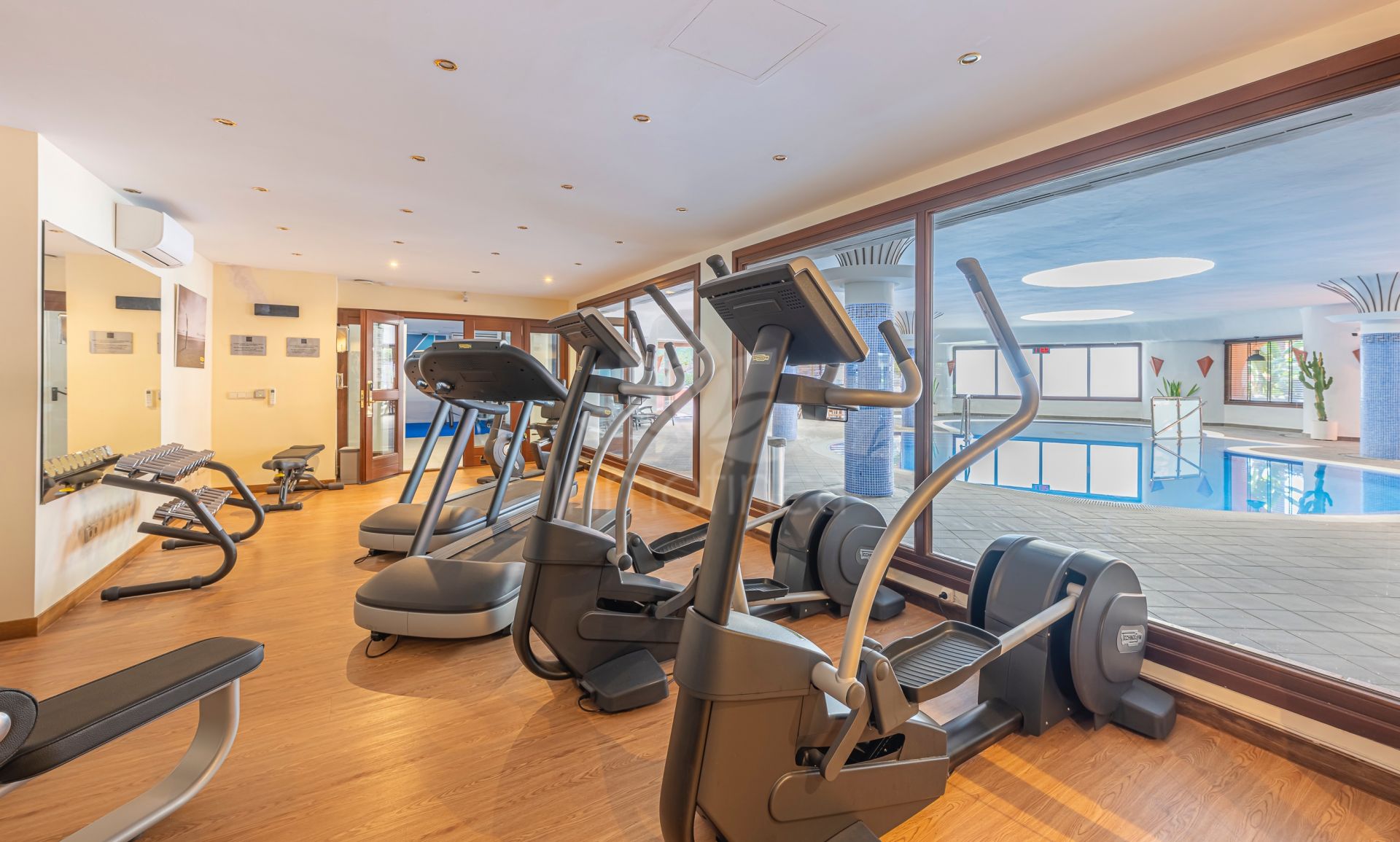 Atico Duplex en Torre Bermeja, Estepona