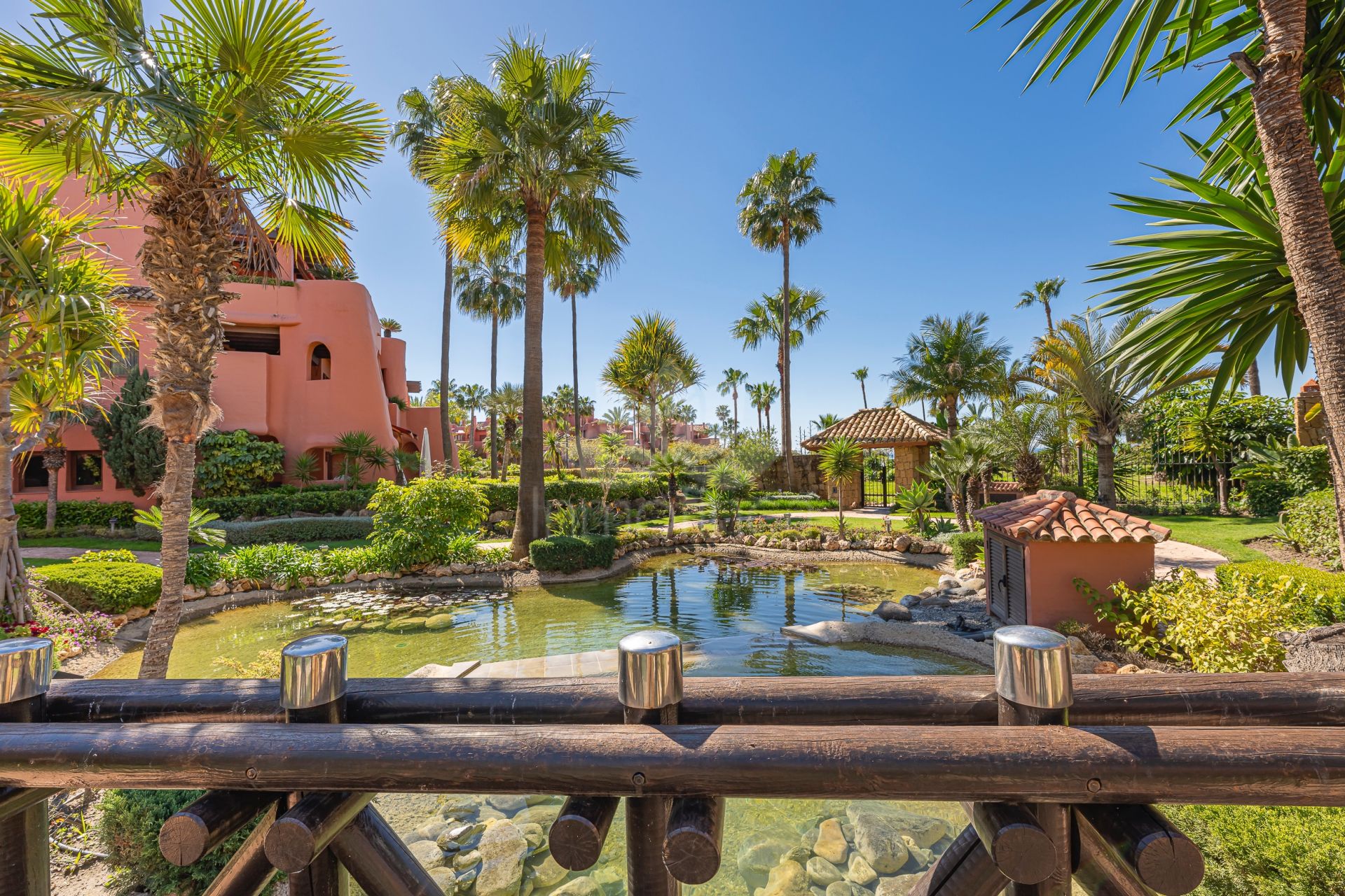 Atico Duplex en Torre Bermeja, Estepona