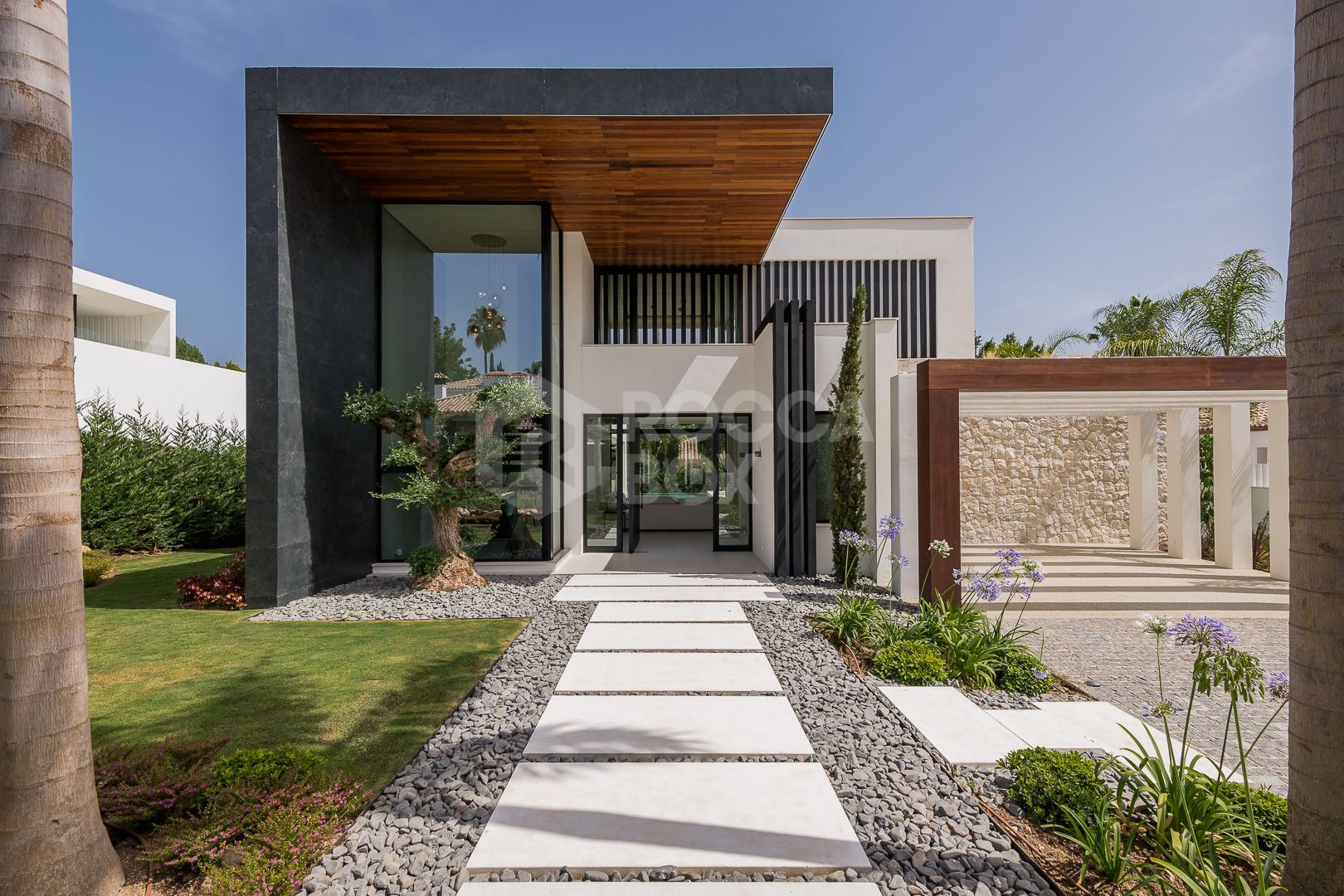 Modern Luxury Villa in Nueva Andalucia