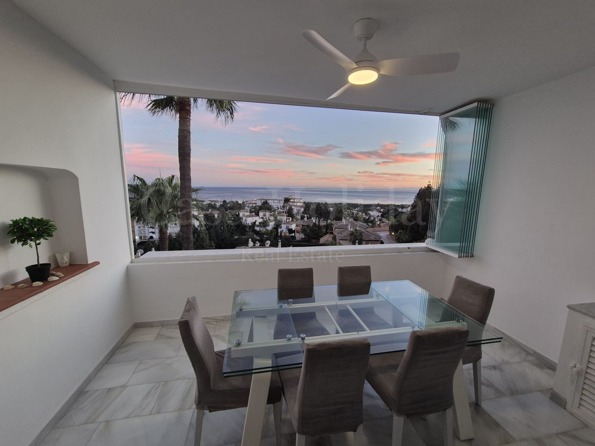 Duplex Penthouse in Sitio de Calahonda, Mijas Costa