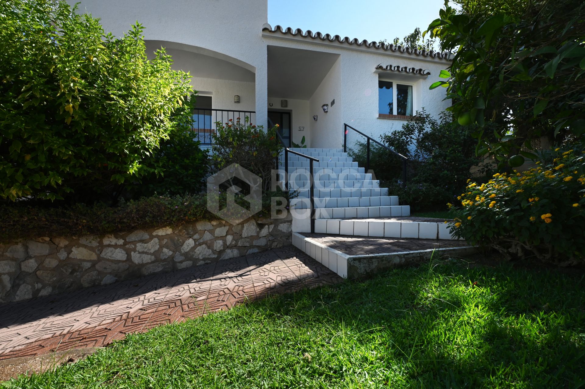 **Beautiful One-Level Villa with Private Pool – Fuengirola / Cerros del Águila**