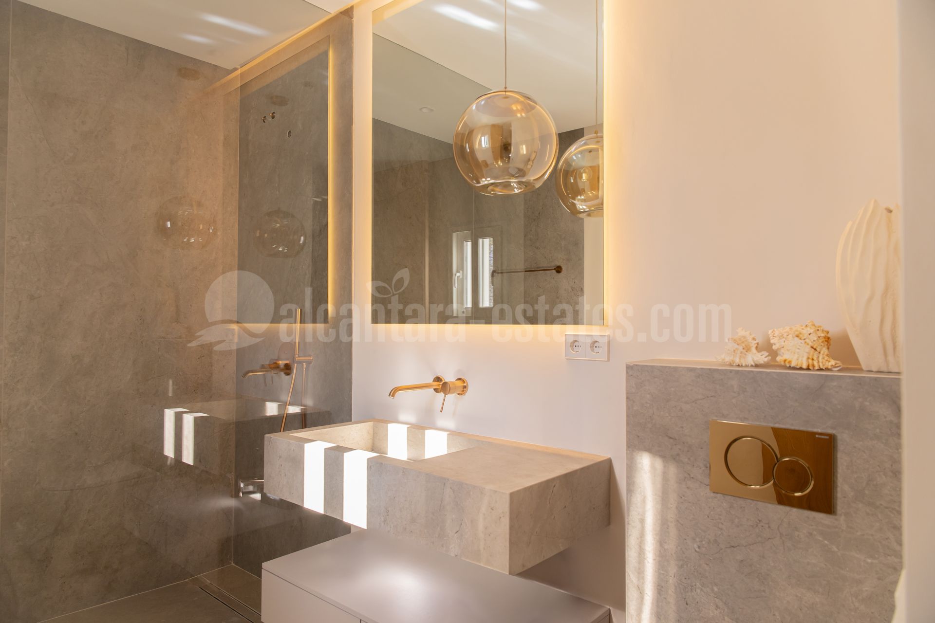 Duplex Penthouse in Aloha Gardens, Marbella