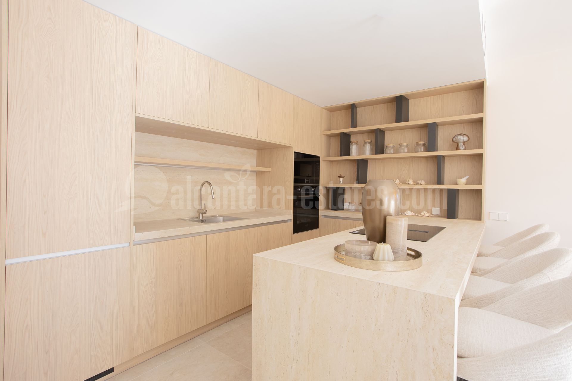 Duplex Penthouse in Aloha Gardens, Marbella