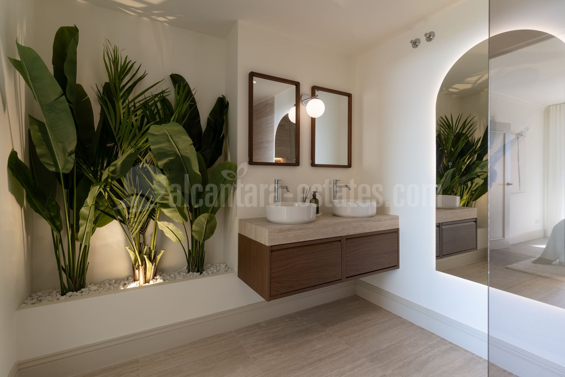 Duplex in Monte Halcones, Benahavis