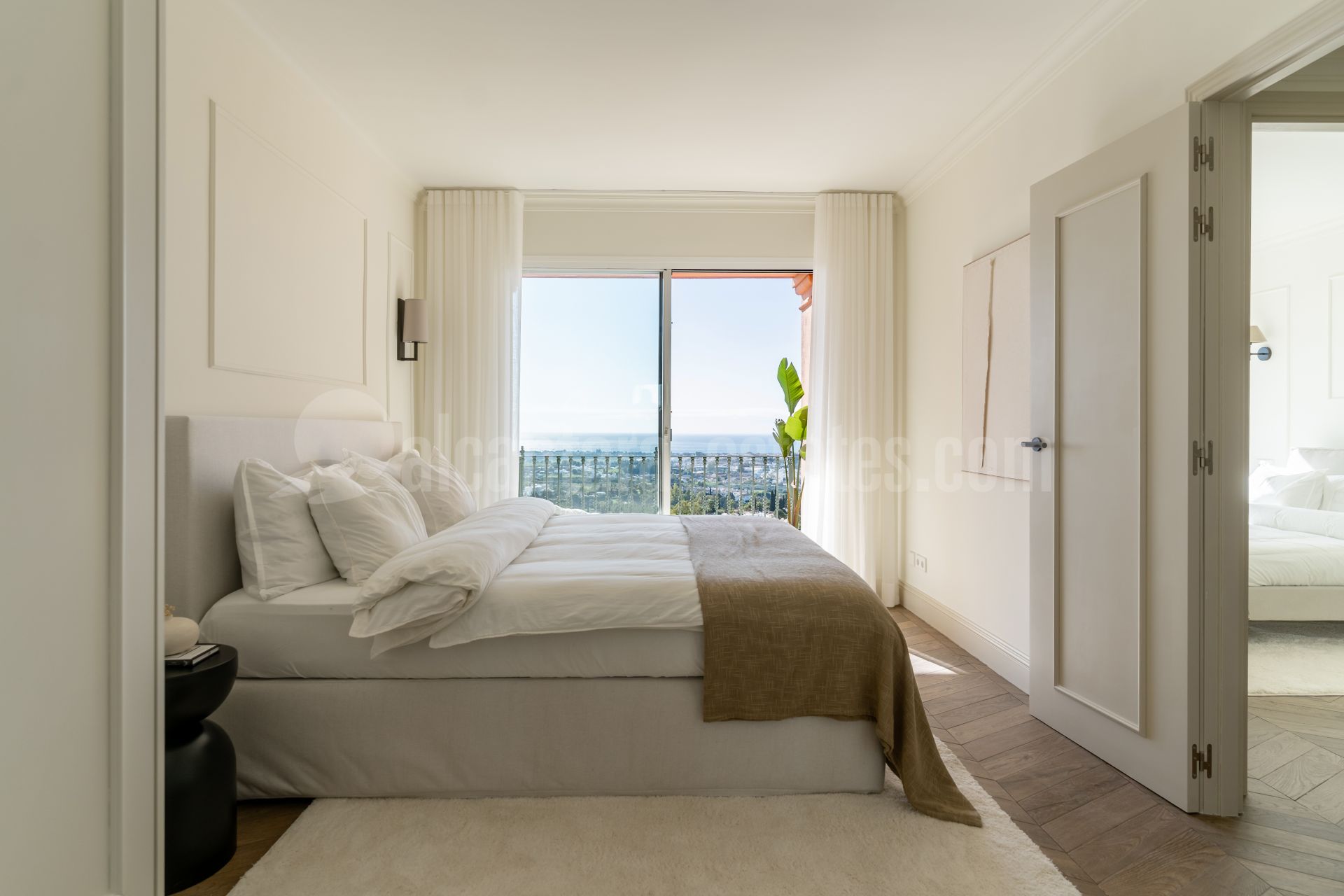 Duplex in Monte Halcones, Benahavis