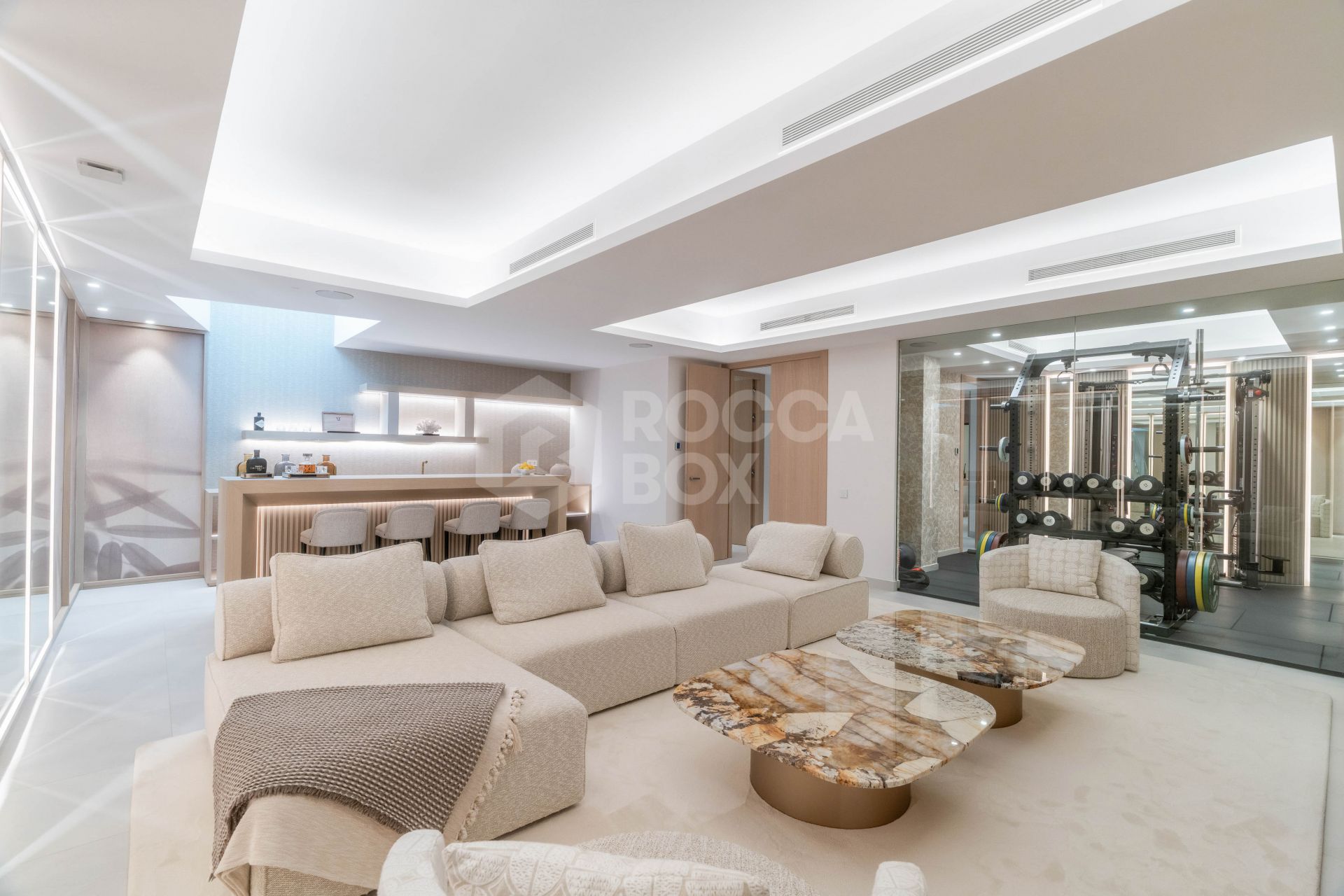 Contemporary villa in Nueva Andalucia