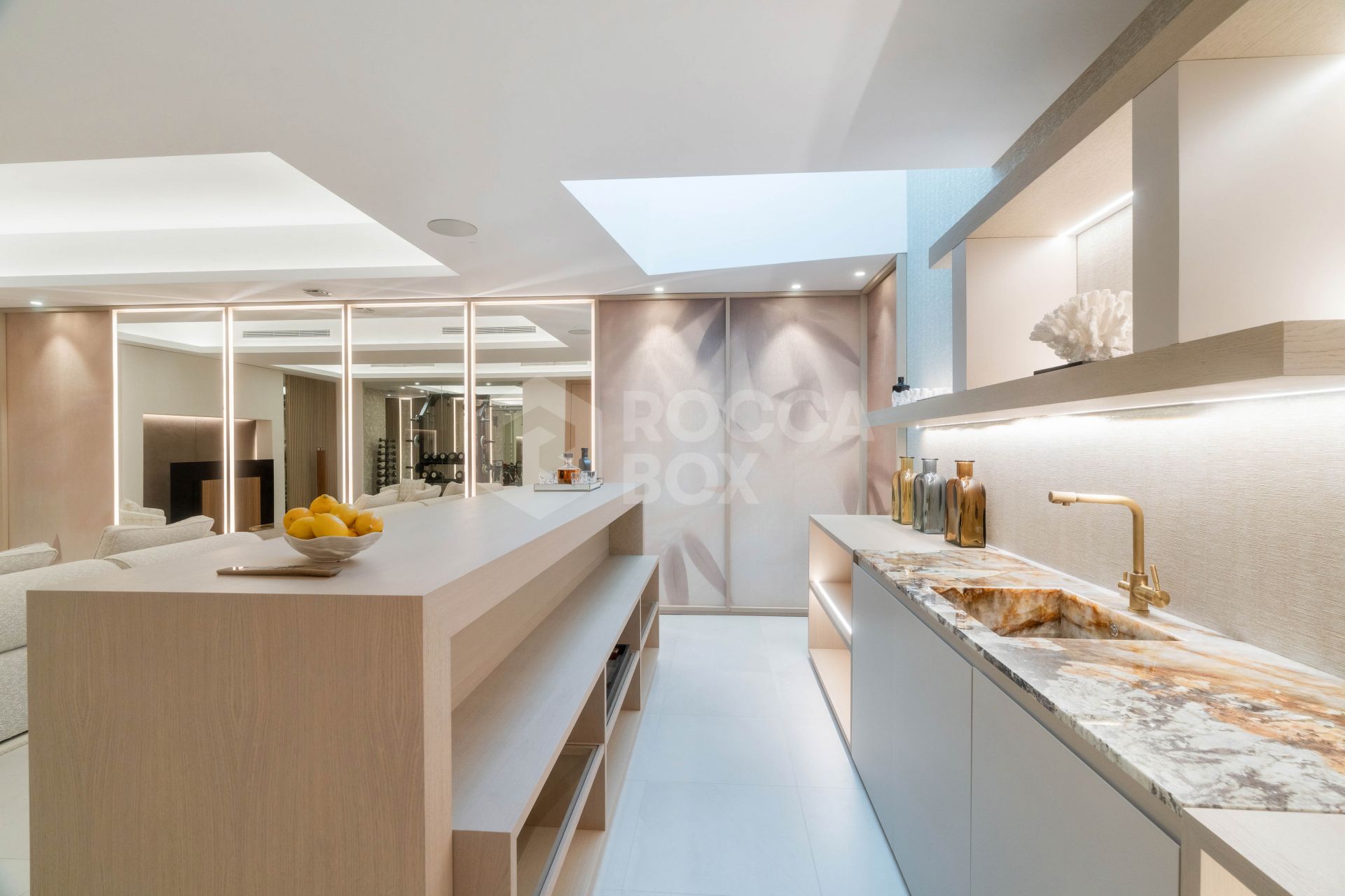 Contemporary villa in Nueva Andalucia