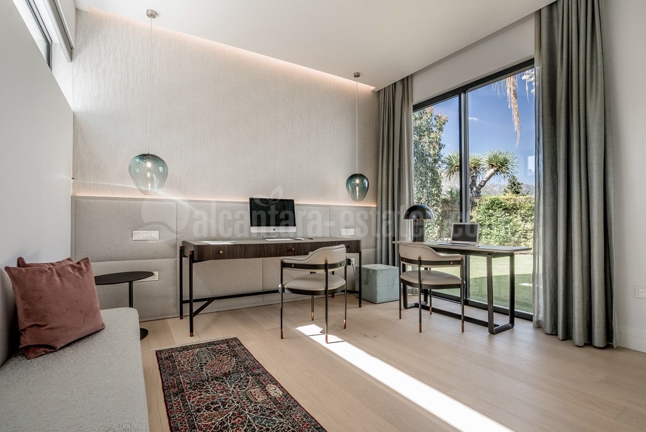 Villa in Las Lomas del Marbella Club, Marbella