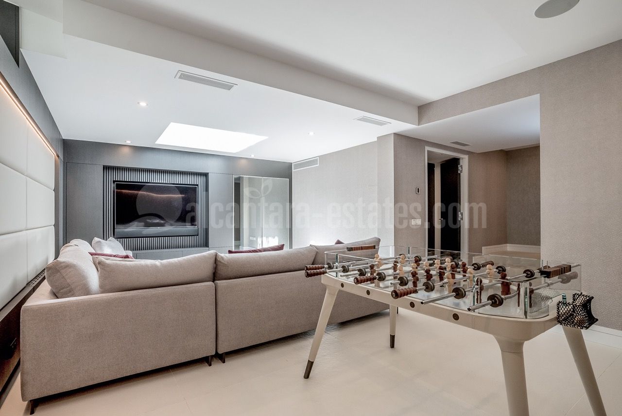 Villa in Las Lomas del Marbella Club, Marbella