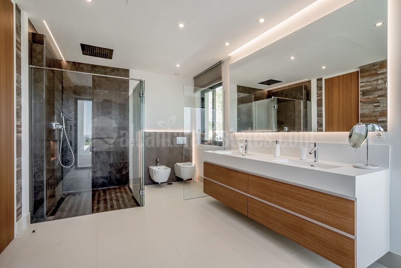 Villa in Las Lomas del Marbella Club, Marbella