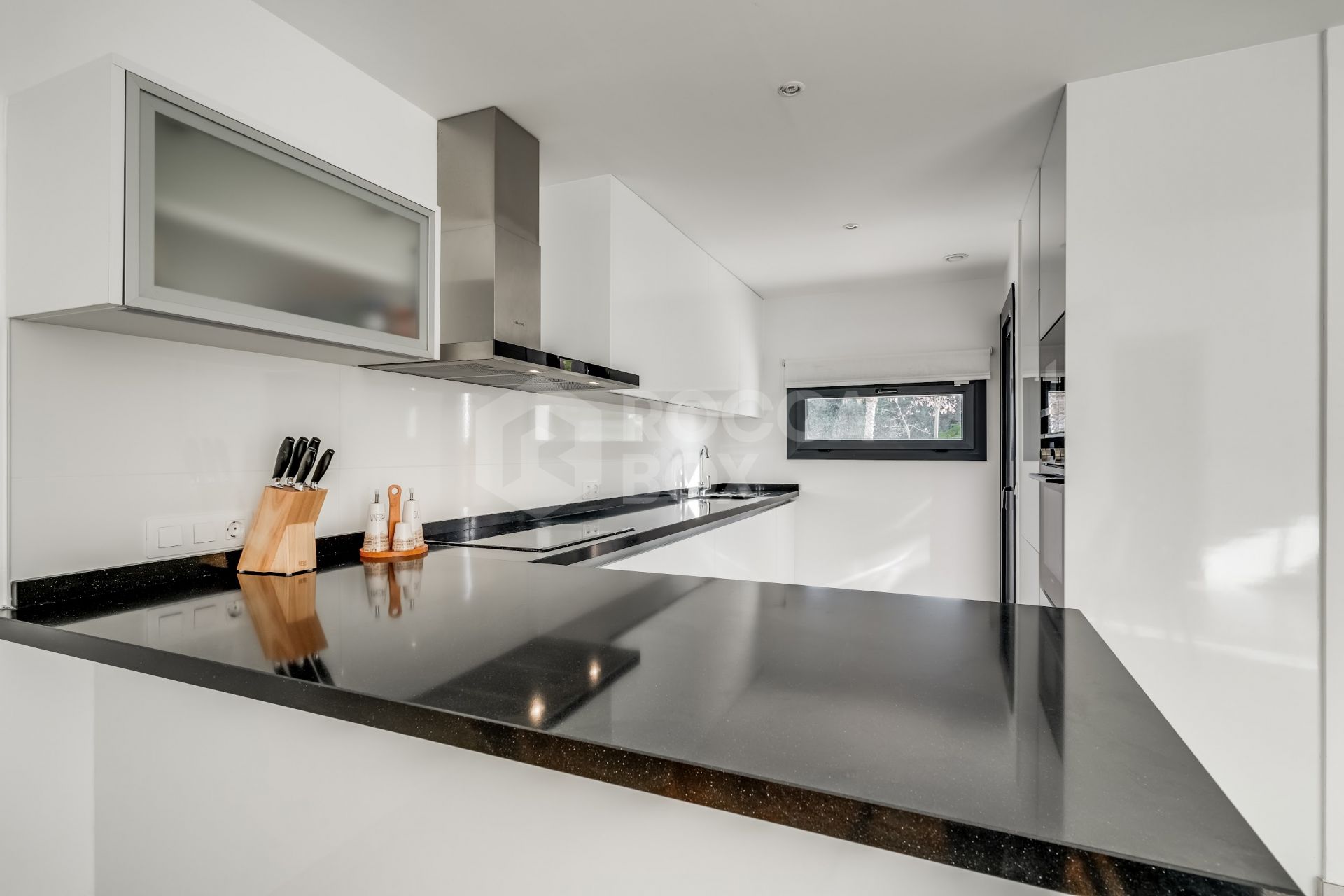 Modern and spacious Townhouse with amazing views located in New Golden Mile.