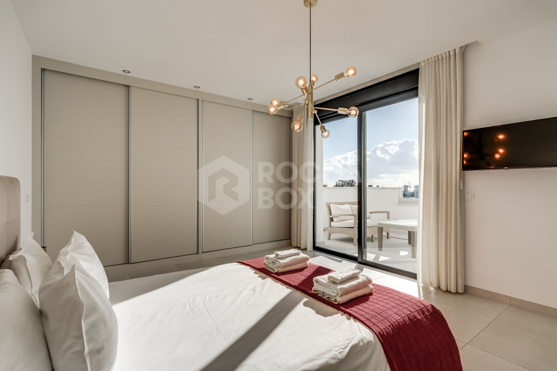 Modern and spacious Townhouse with amazing views located in New Golden Mile.