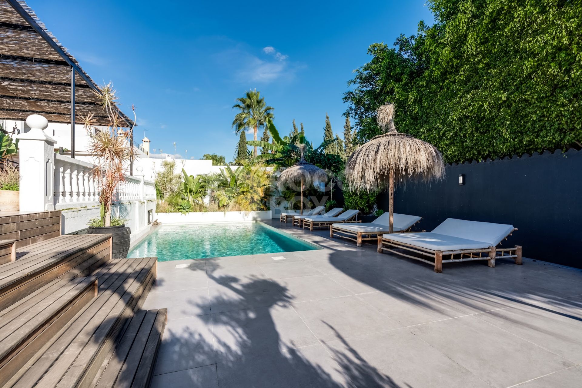 Luxury villa close to amenities