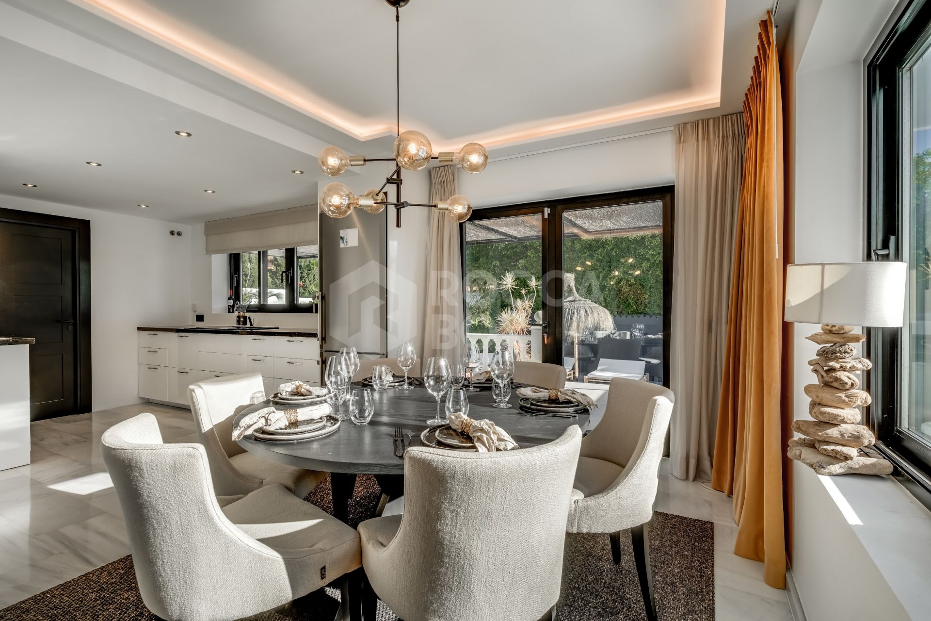 Luxury villa close to amenities