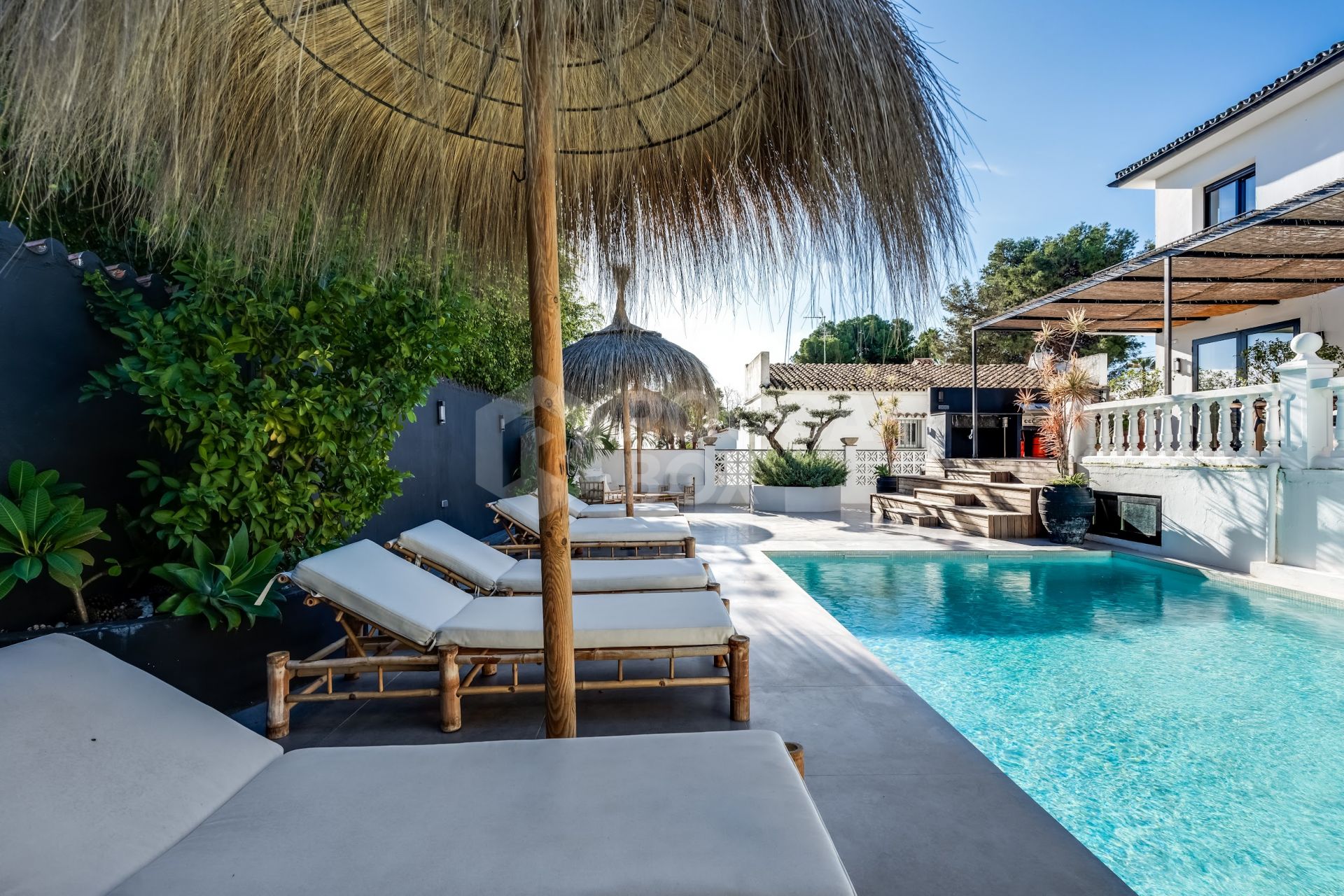 Luxury villa close to amenities