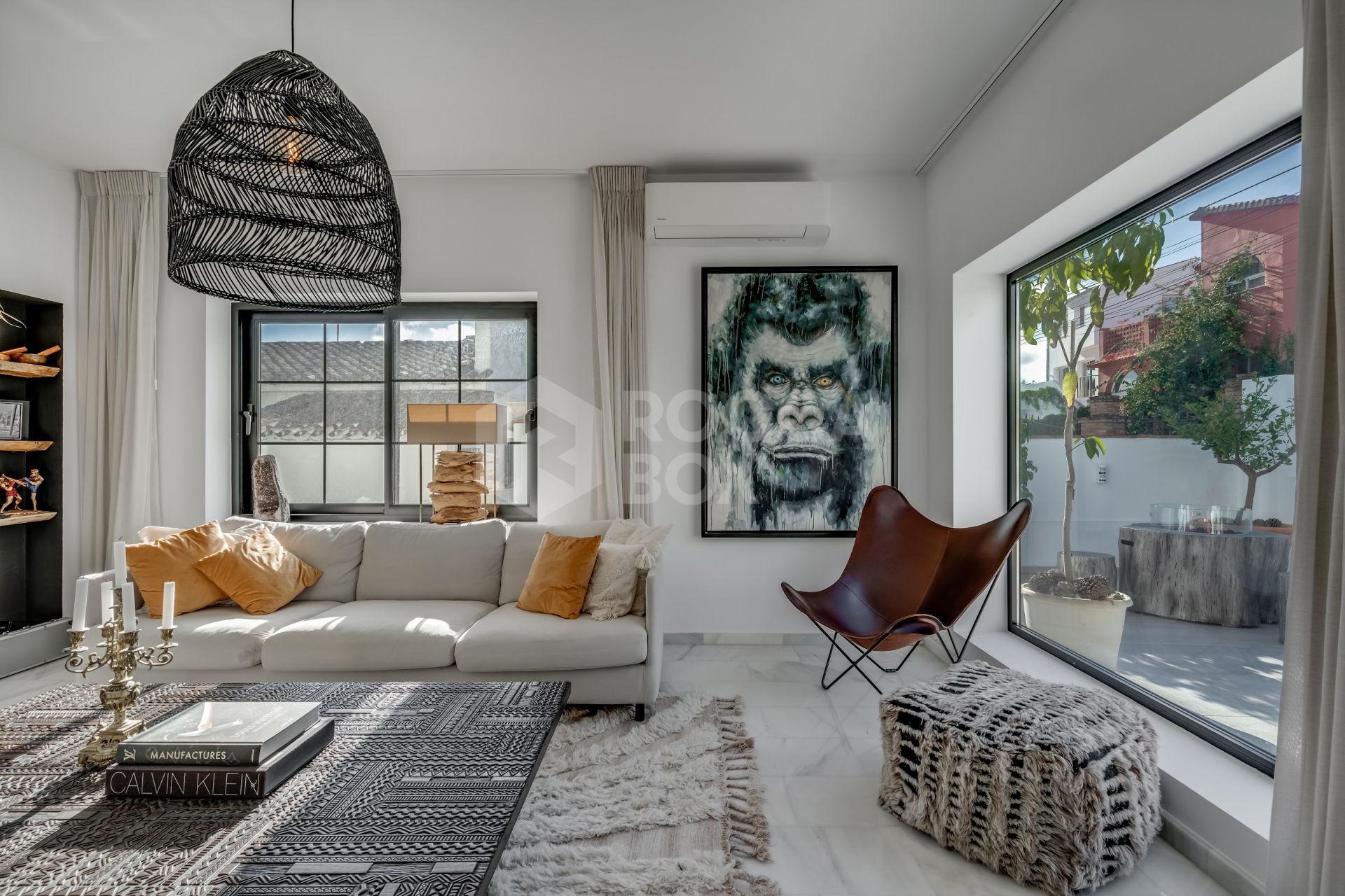 Luxury villa close to amenities