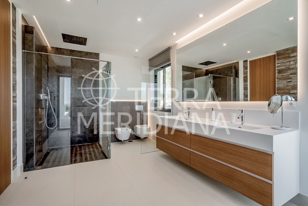 Villa in Las Lomas del Marbella Club, Marbella