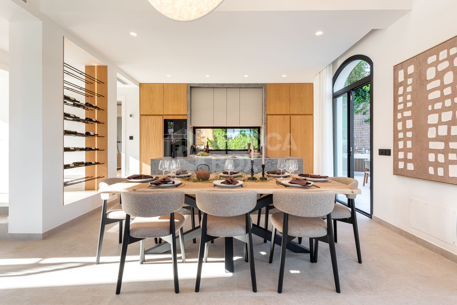 Top-renovated villa hidden inside a gated community in Nueva Andalucía.