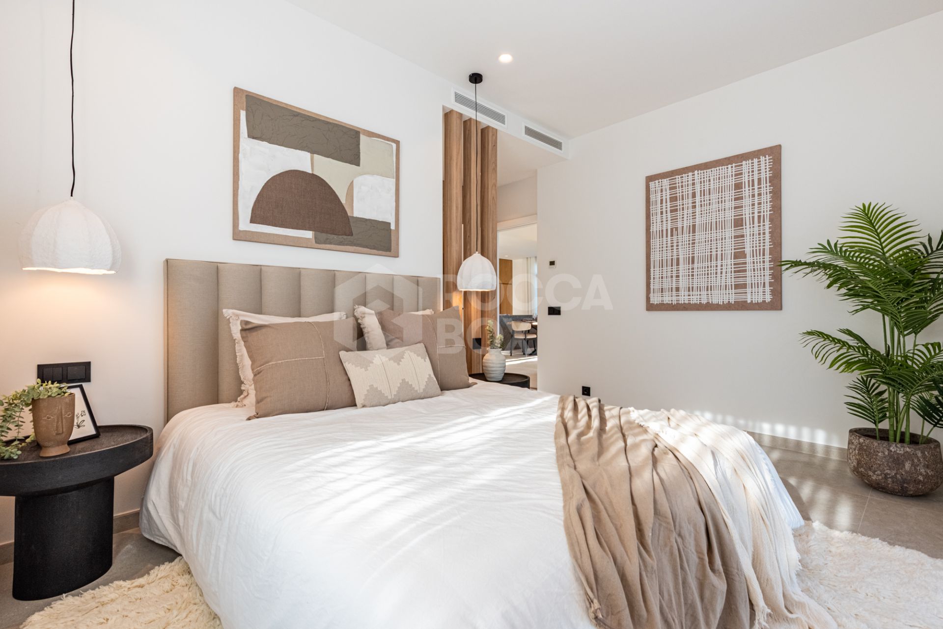 Top-renovated villa hidden inside a gated community in Nueva Andalucía.