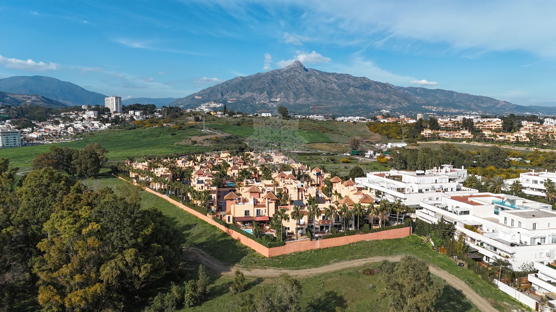 Adosado en Condes de Iza, Marbella