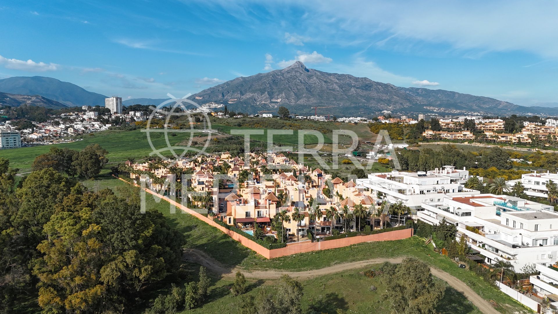 Town House in Condes de Iza, Marbella