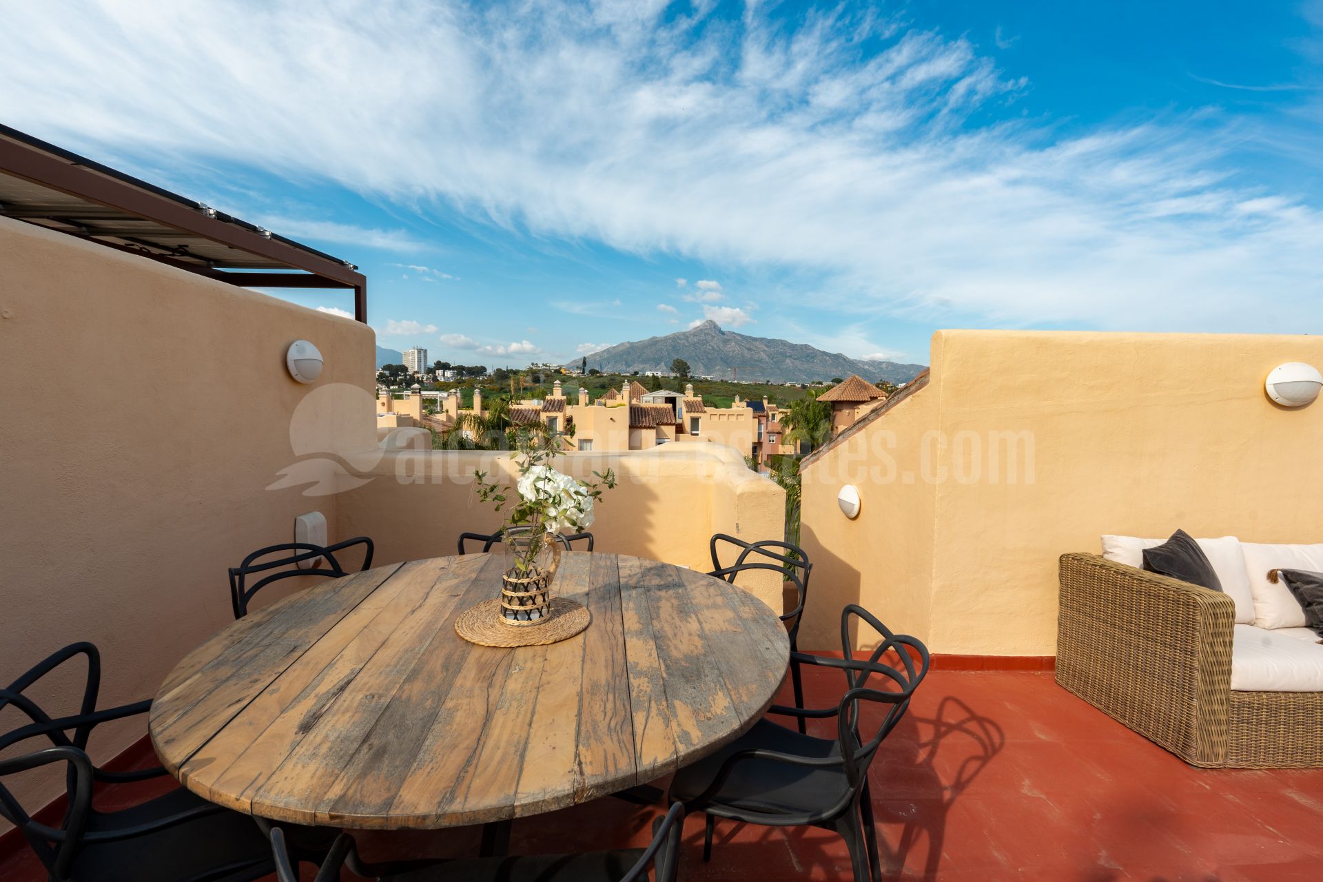 Town House in Condes de Iza, Marbella