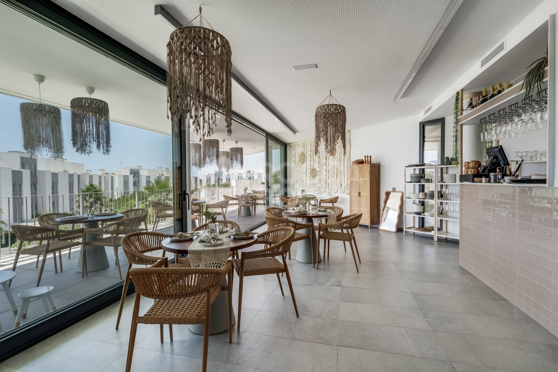 Stunning 3-Bedroom Duplex Penthouse with panoramic views