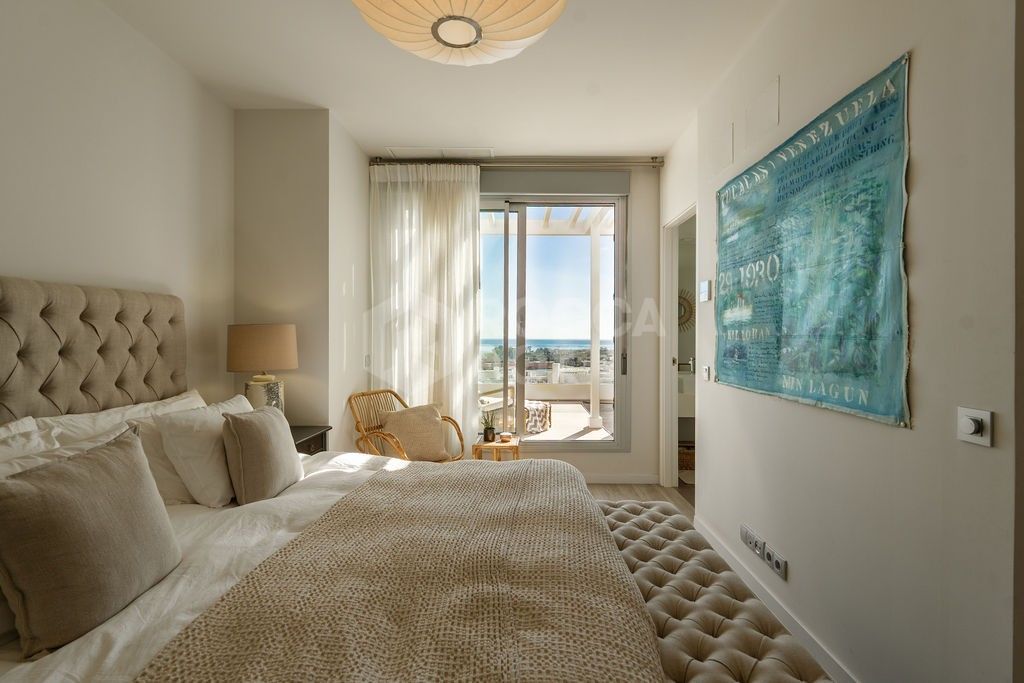 Stunning 3-Bedroom Duplex Penthouse with panoramic views