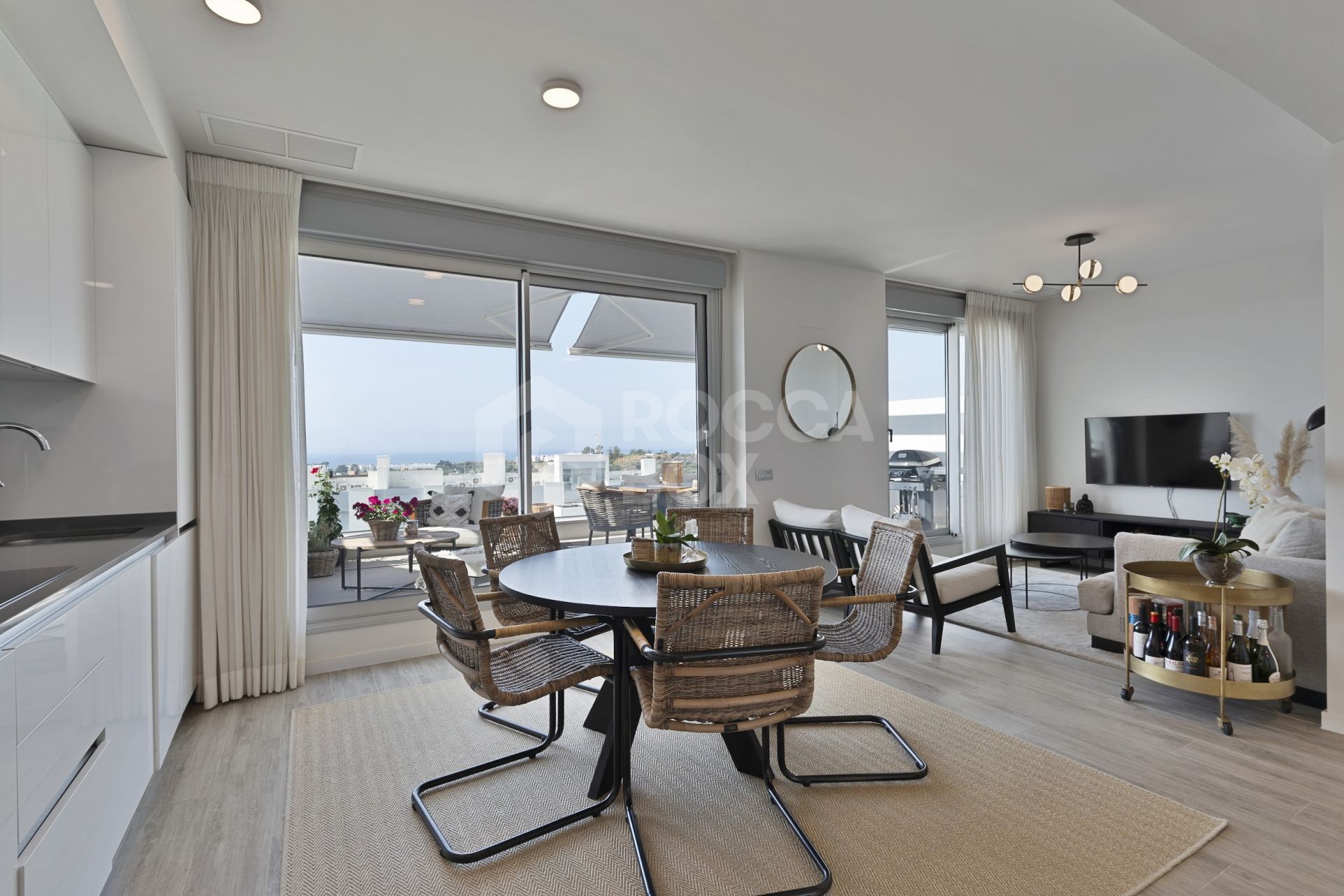 Stunning 3-Bedroom Duplex Penthouse with panoramic views