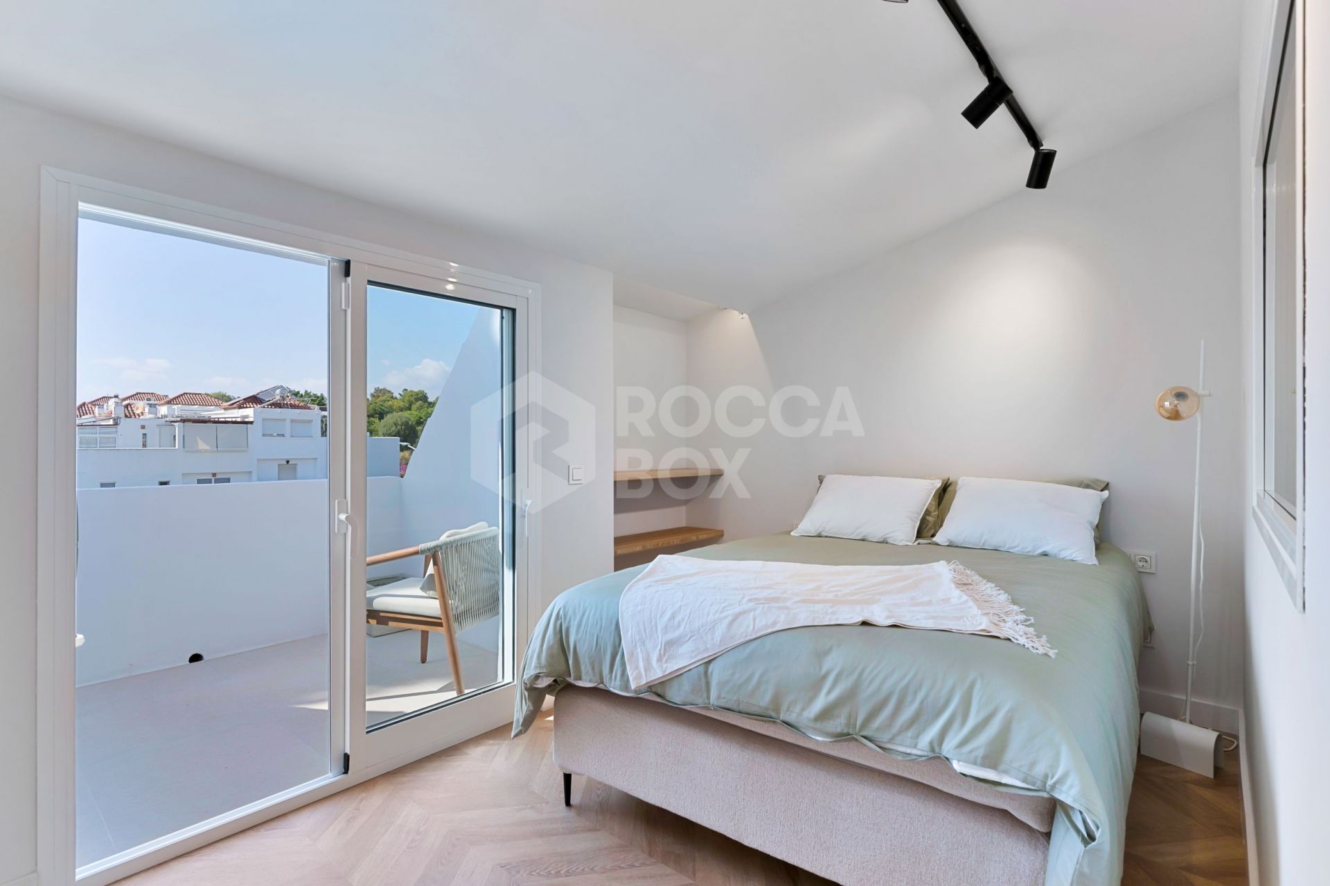 Modern Elegance in the Heart of Nagüeles