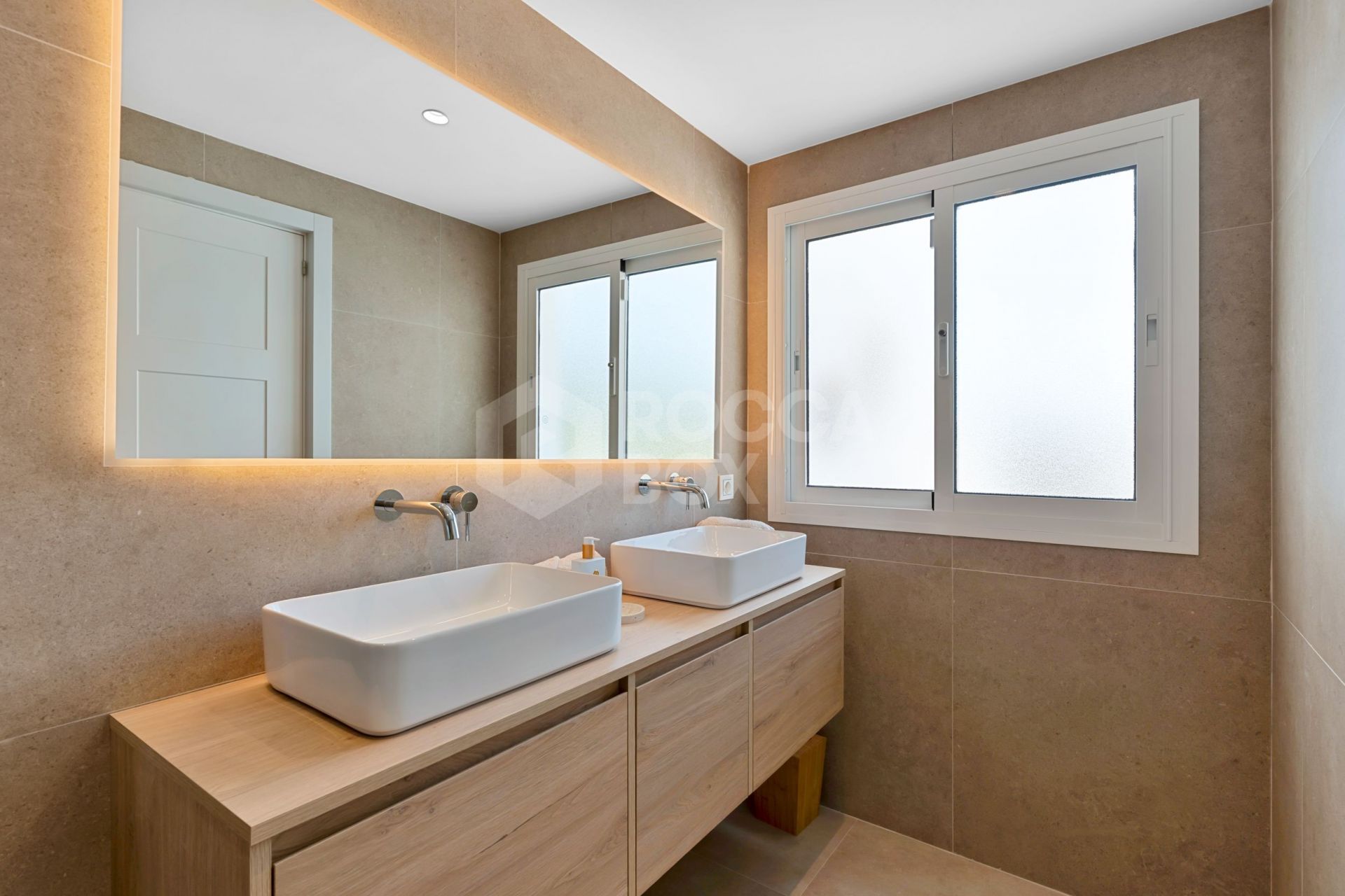 Modern Elegance in the Heart of Nagüeles