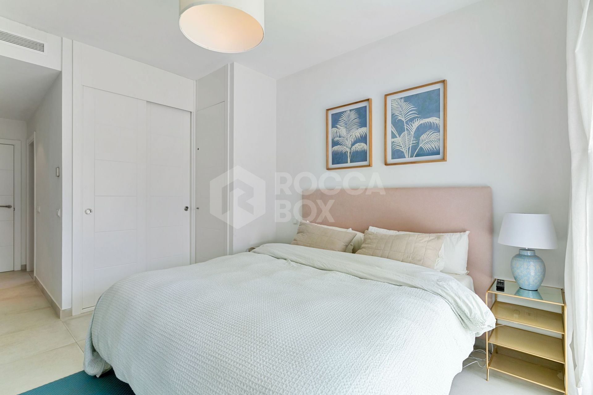 Modern 2-bedroom apartment