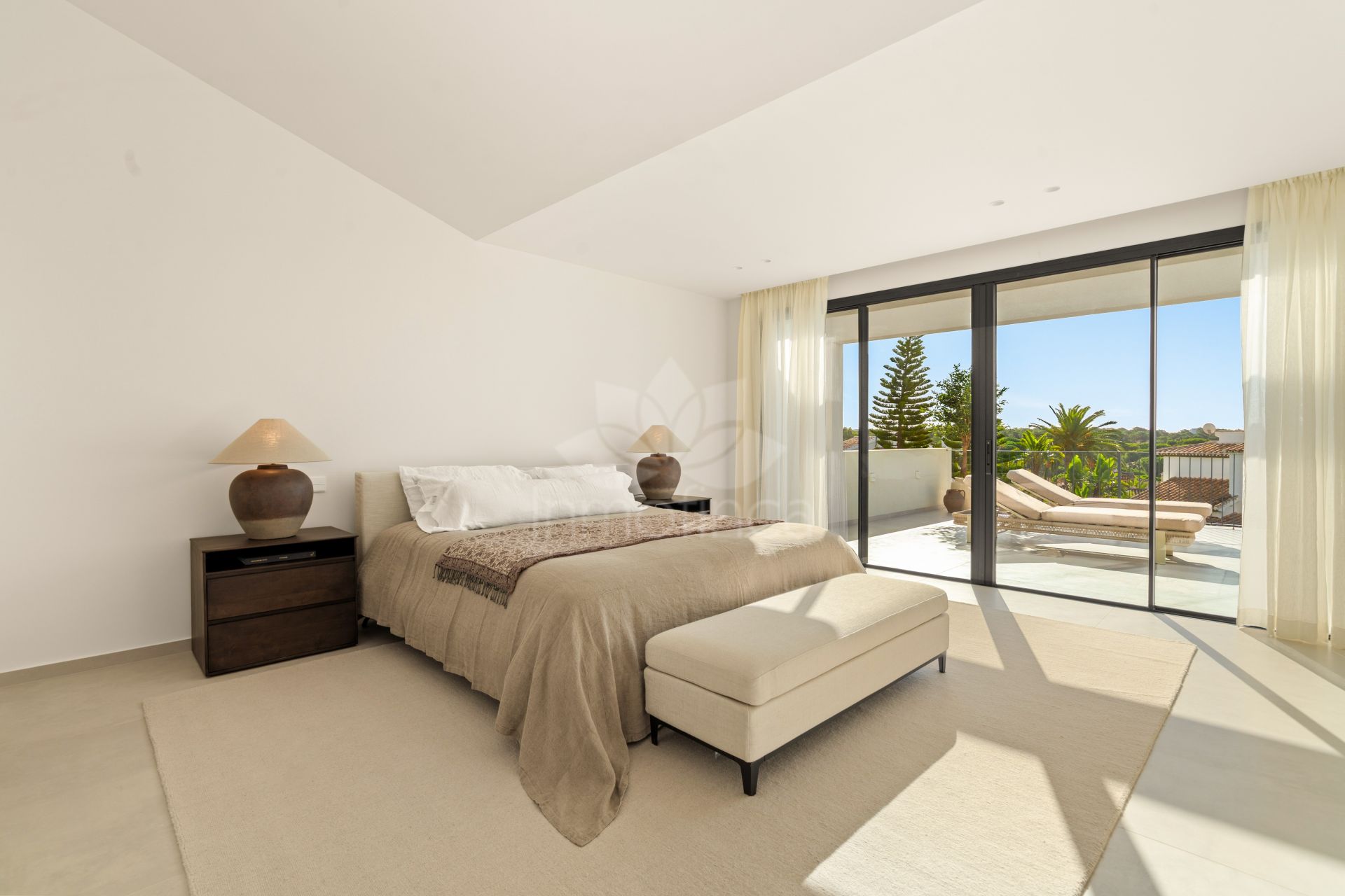 Villa in Elviria, Marbella
